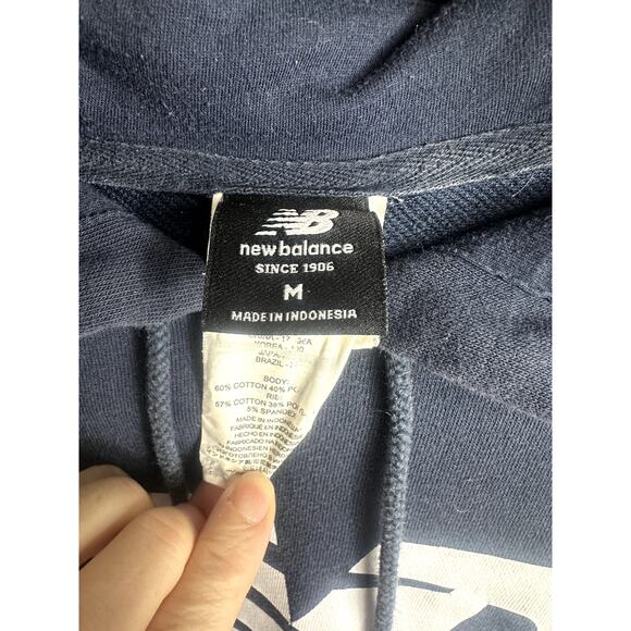 New Balance Logo Hoodie Navy/White Size Medium - Picture 2 of 10